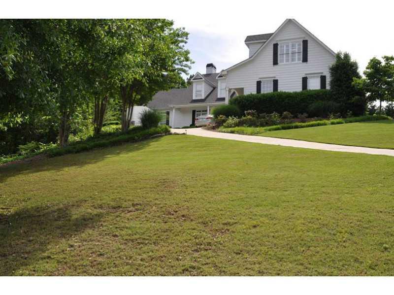 6513 Sunset Ct., Flowery Branch, GA 30542