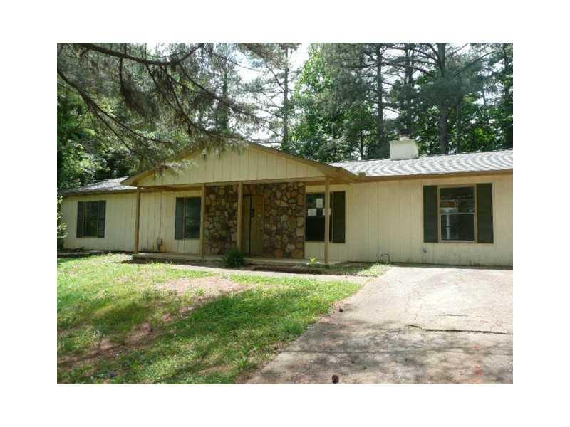154 Little Brook Dr., Woodstock, GA 30188