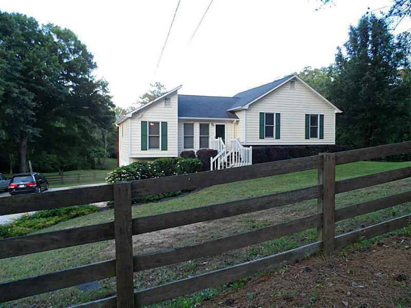 1249 Cohran Store Rd., Douglasville, GA 30134