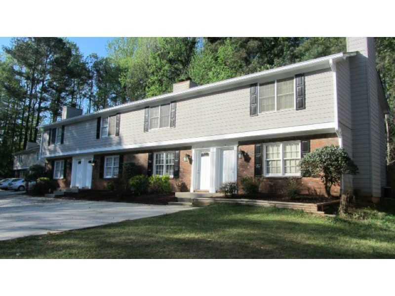 708 Burnt Creek Dr., Lilburn, GA 30047