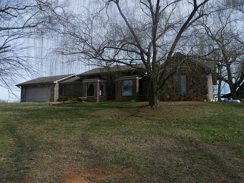 1137 Russ Rumsey Rd., Maysville, GA 30558