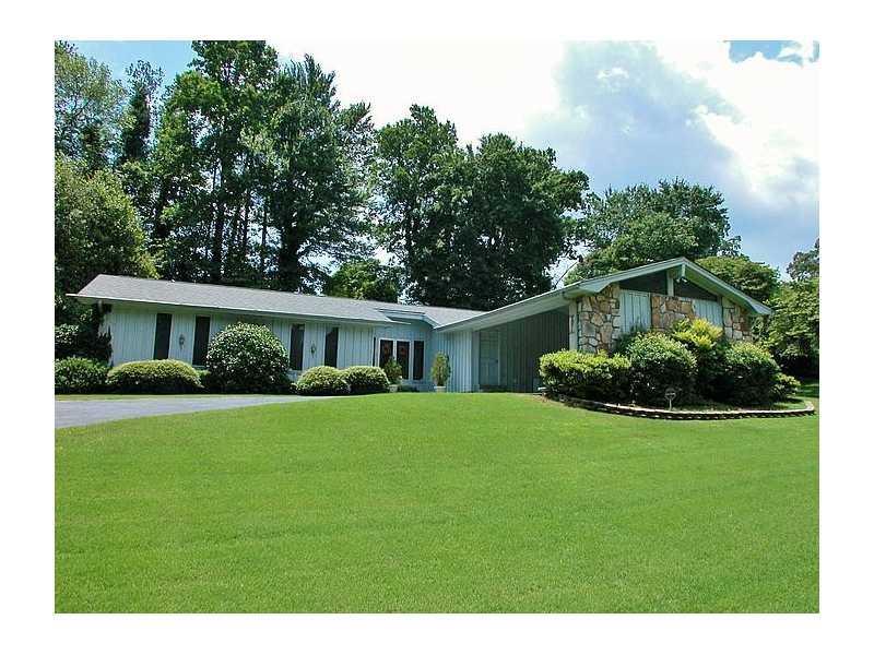 2985 Glen Haven Dr., Gainesville, GA 30504