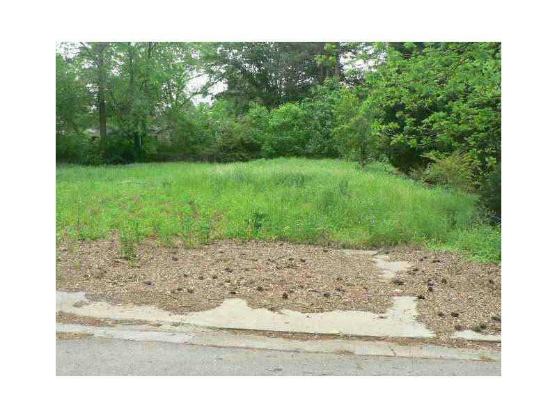 2465 Rockcliff Rd., Atlanta, GA 30316