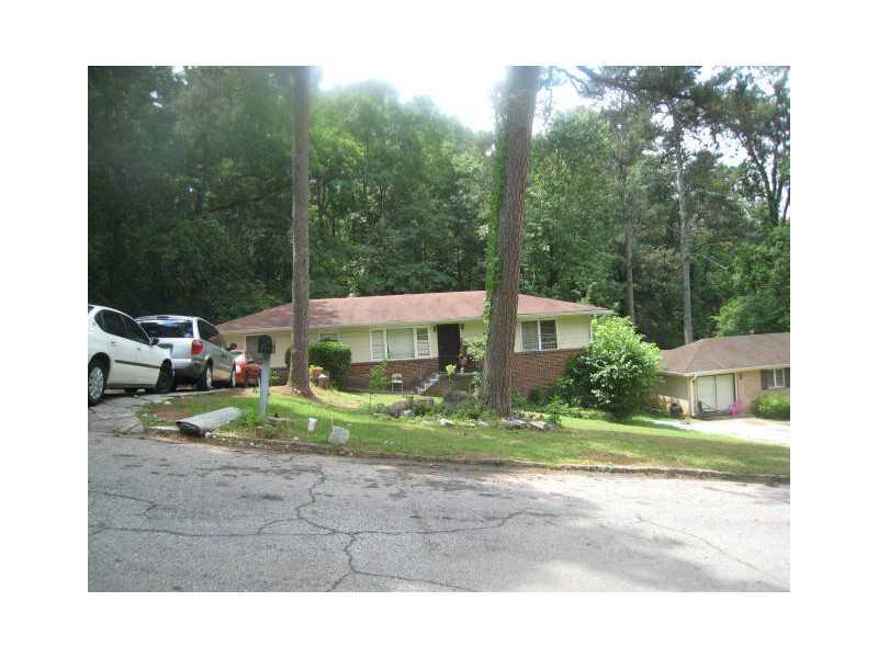 2245 Pinewood Dr., Decatur, GA 30032