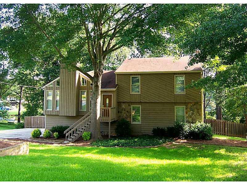 4395 Bending River Tr., Lilburn, GA 30047