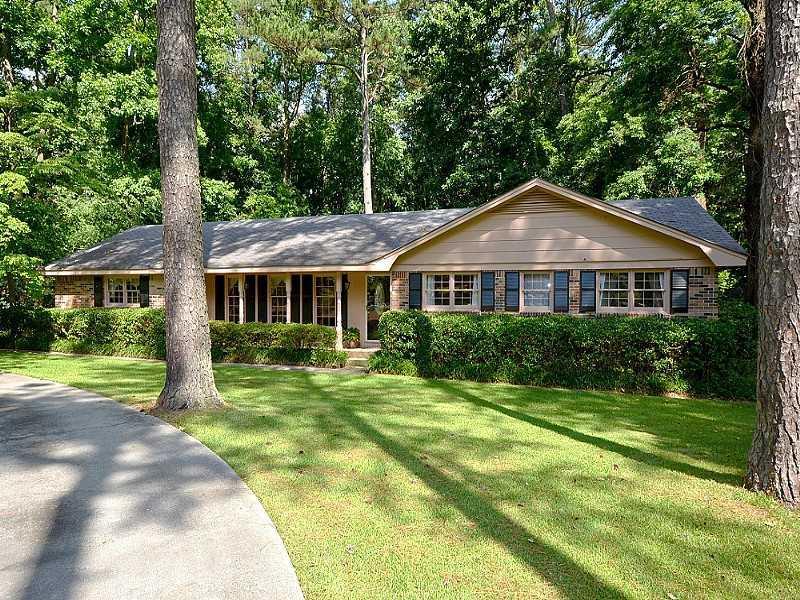 2543 Ferndale Ln., Snellville, GA 30078