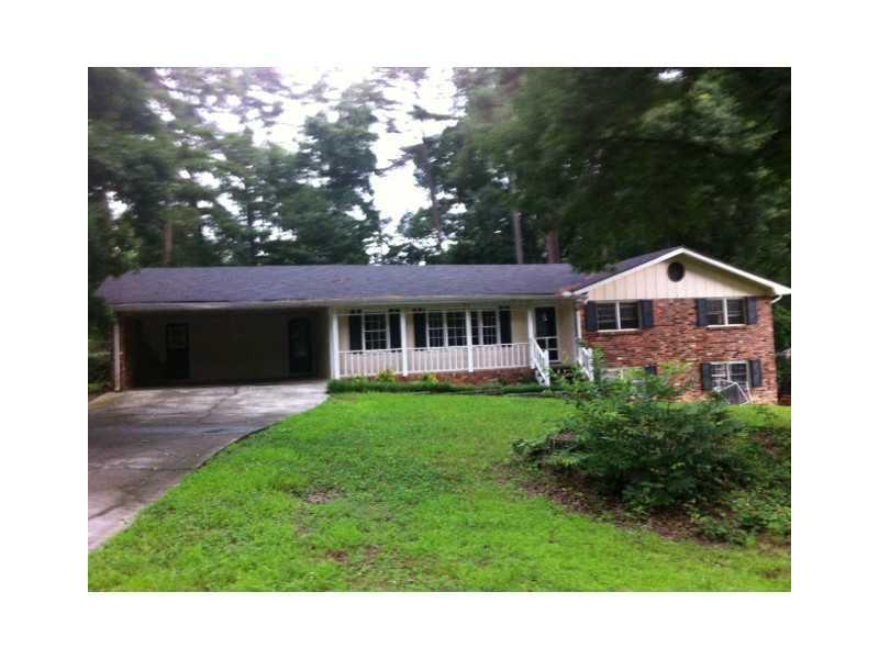5323 Corinth Dr., Lilburn, GA 30047