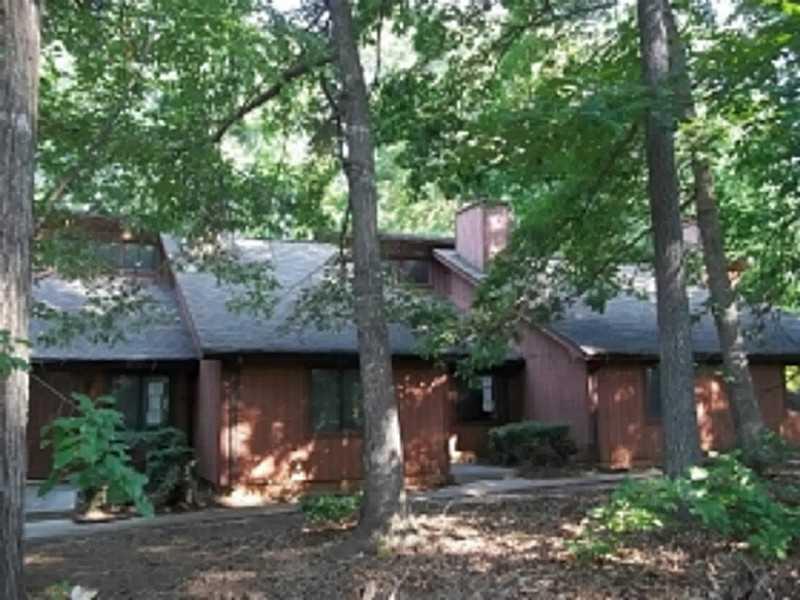 966 Amberly Dr., Norcross, GA 30093