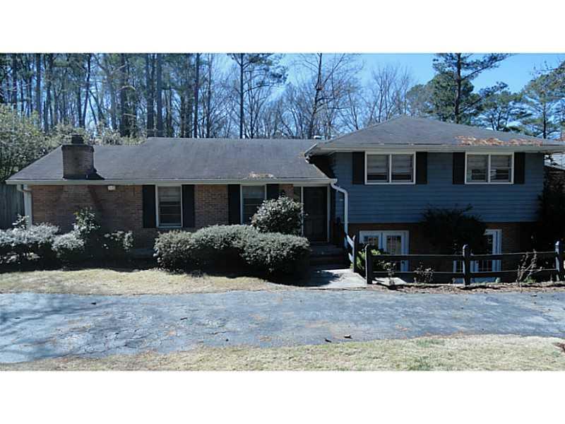 1622 Heatherwood Dr., Decatur, GA 30033
