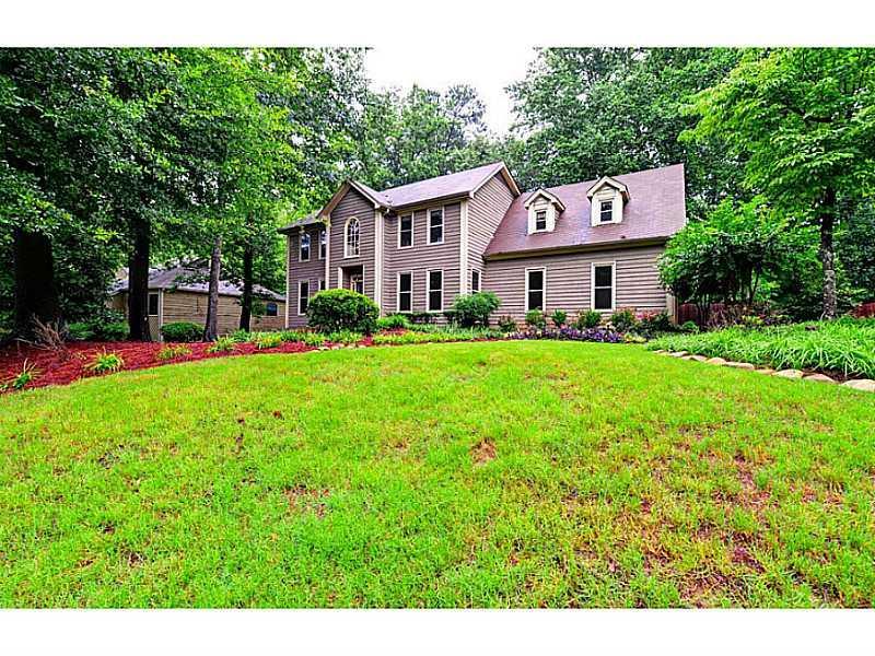 365 Old Tree Trace, Roswell, GA 30075