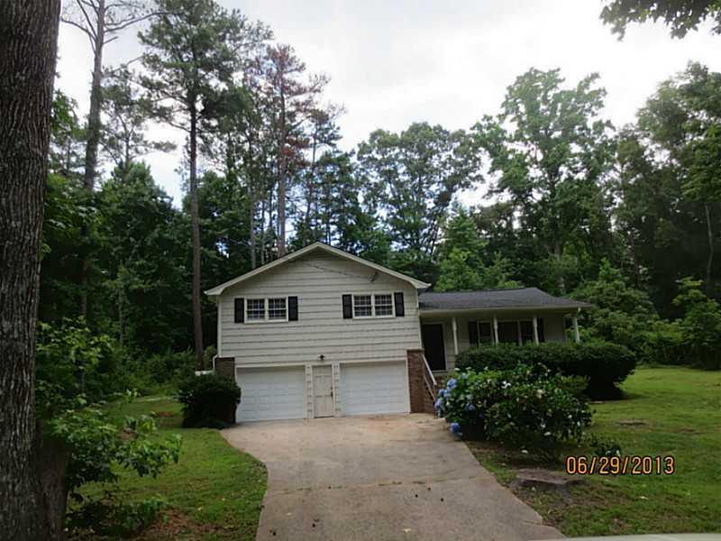 6168 Pine Ln., Douglasville, GA 30135
