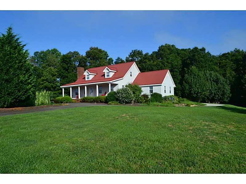 724 Howell Bridge Rd., Ball Ground, GA 30107