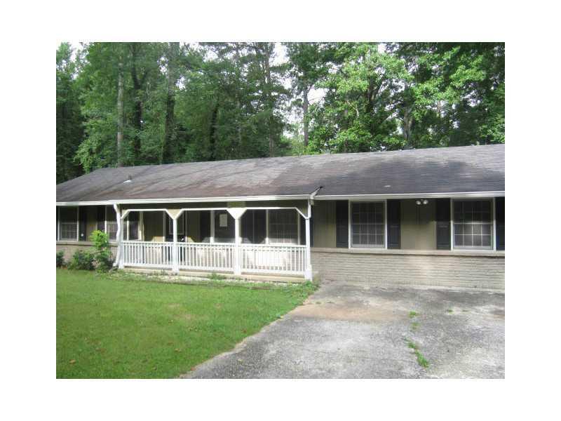 8497 Stonewall Jackson Dr., Jonesboro, GA 30238