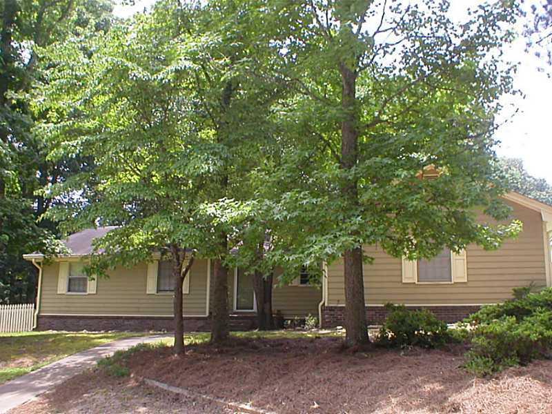 1851 Epping Forest Ct., Snellville, GA 30078