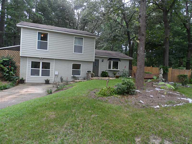 2853 Five Oaks Cir., Lilburn, GA 30047