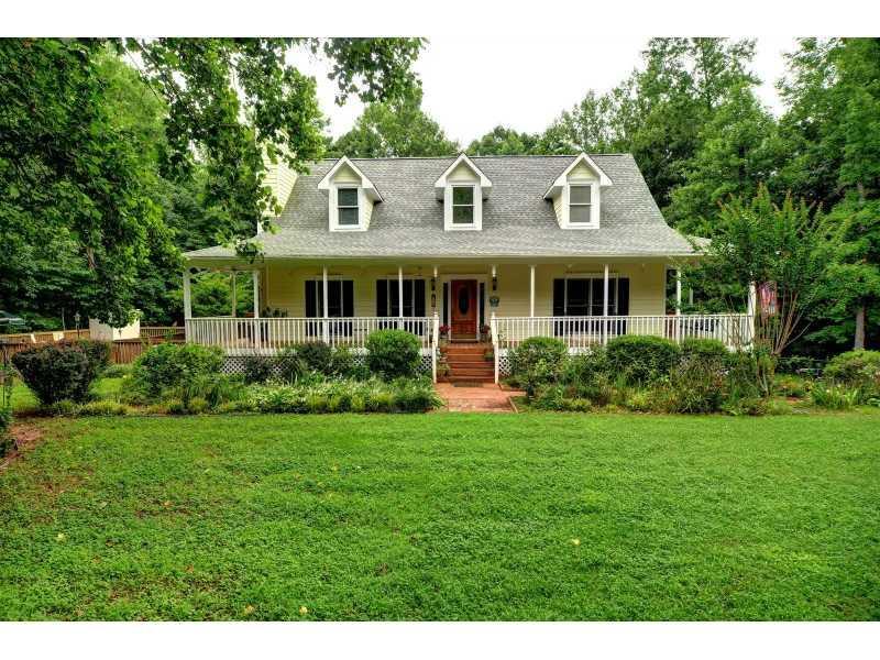 576 Turnberry Dr., Hiram, GA 30141