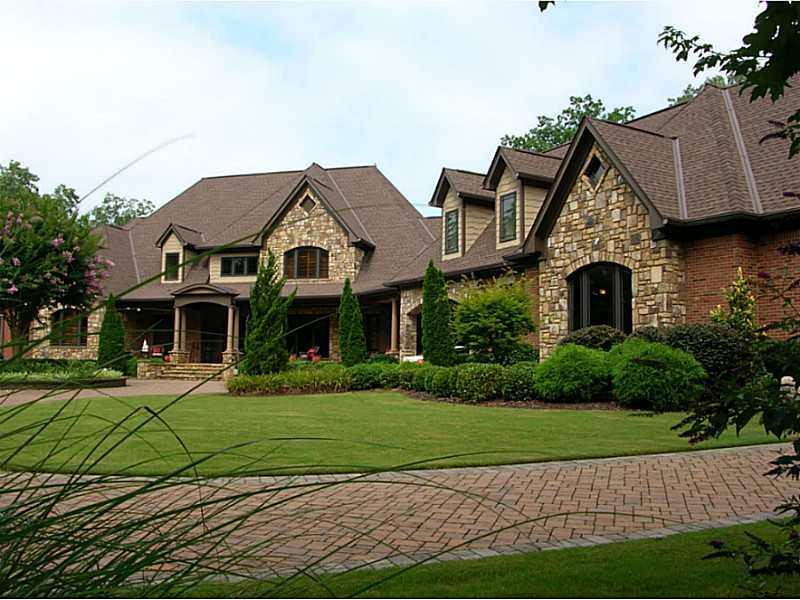 6062 Overby Rd., Flowery Branch, GA 30542