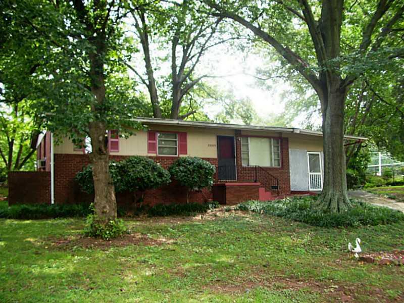 2069 Bixler Cir., Decatur, GA 30032