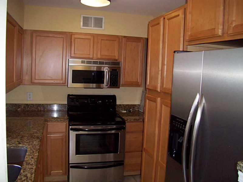 136 Peachtree  Memorial Dr. #RI-9, Atlanta, GA 30309