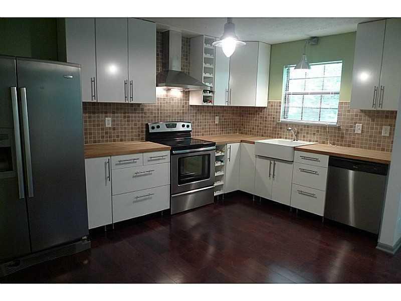 2550 Lewfield Cir., Atlanta, GA 30316