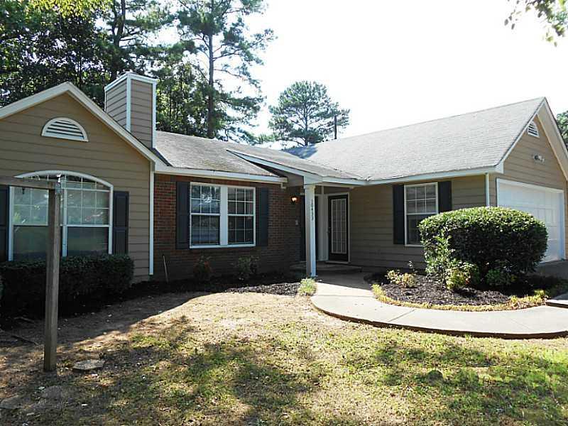 10433 Wrens Dr., Jonesboro, GA 30238