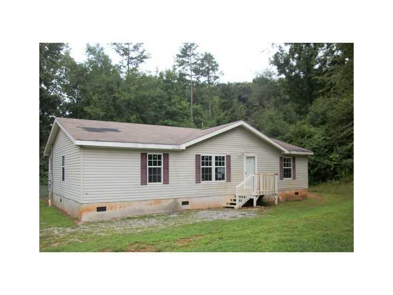 211 Jackson Woods Rd., Maysville, GA 30558