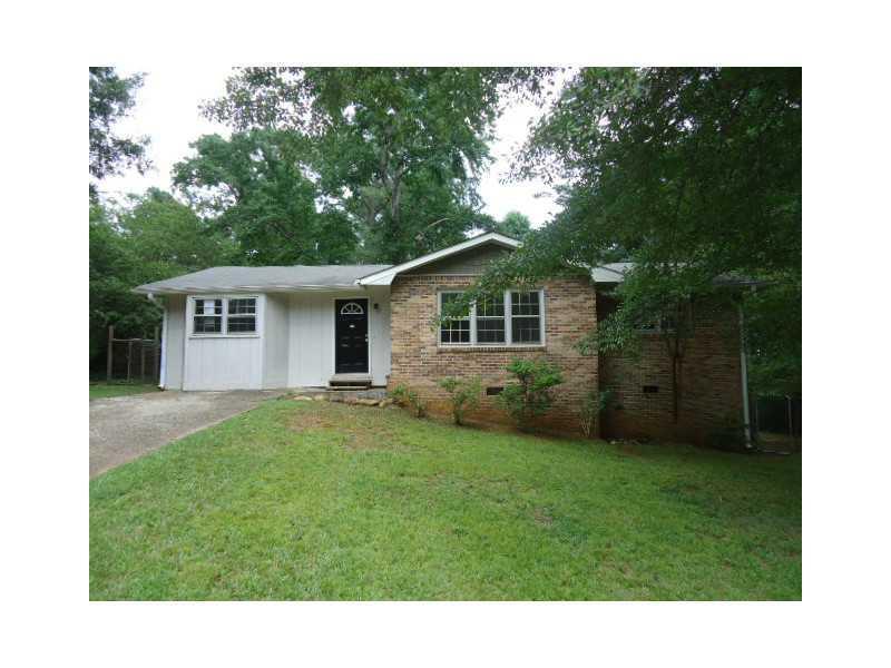 6892 Autumn Hill Dr., Douglasville, GA 30135