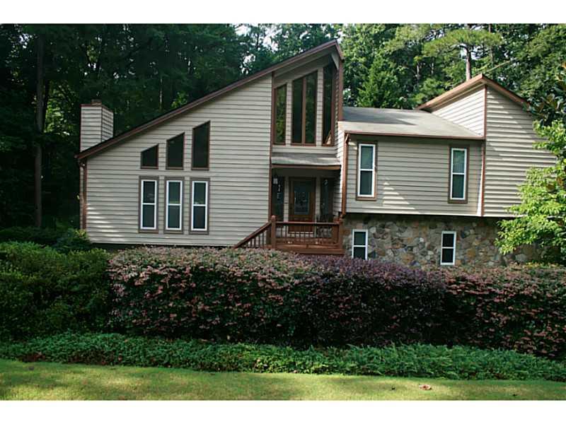 1502 Stonebrook Pl., Roswell, GA 30075
