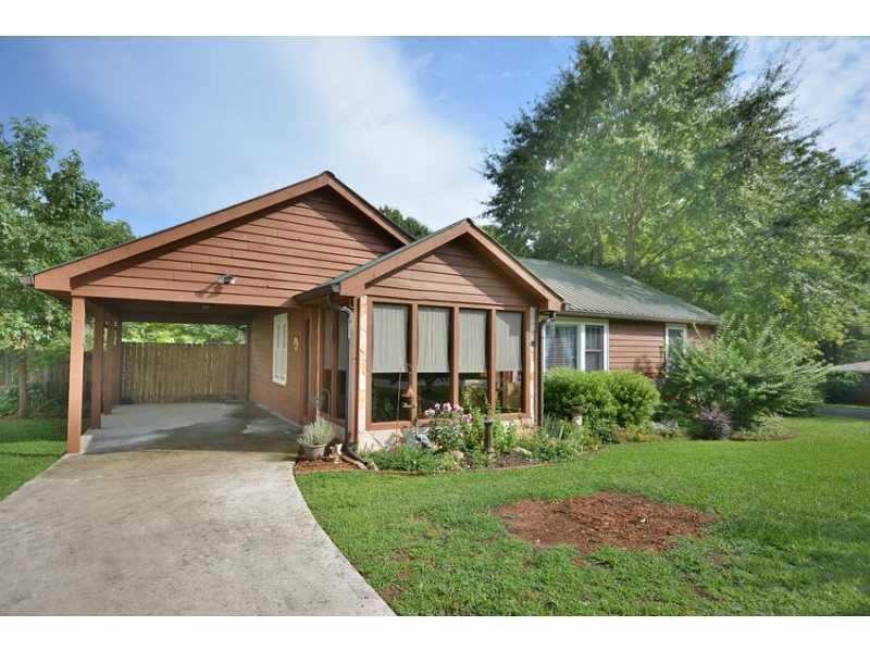 5815 Mitchell St., Flowery Branch, GA 30542