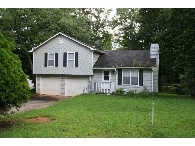 7687 Oakvale Dr., Douglasville, GA 30134