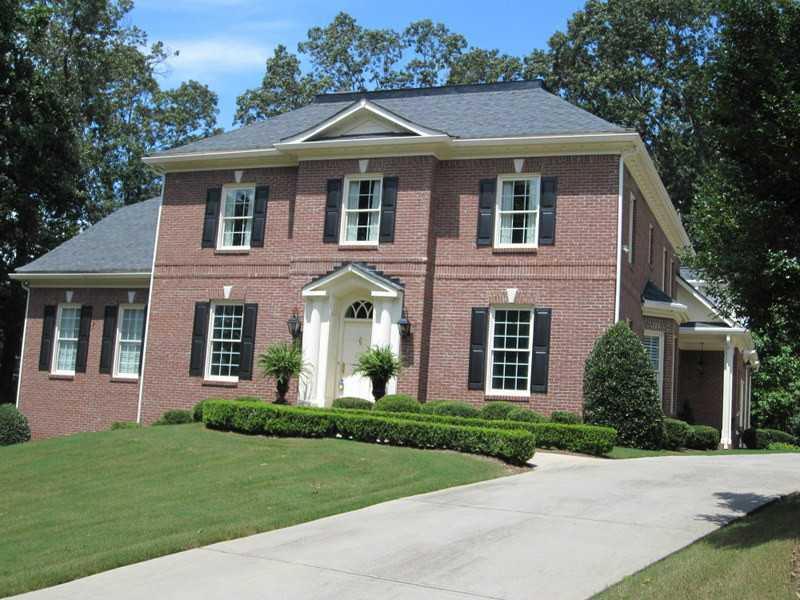 1255 Lake Crest Ter., Roswell, GA 30075