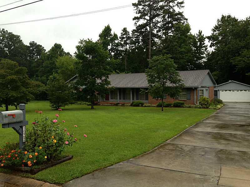 292 Lancelot Way, Lawrenceville, GA 30046