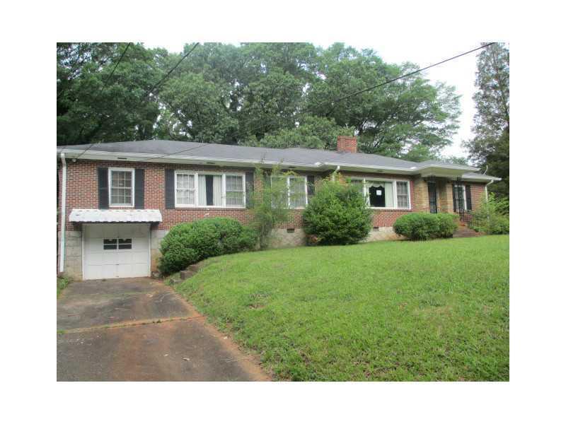 2890 Benjamin E Mays Dr., Atlanta, GA 30311