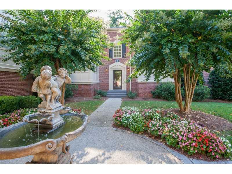 115 Peachtree Memorial Dr. #B4, Atlanta, GA 30309