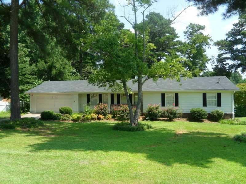 3438 Melony Ln., Douglasville, GA 30135