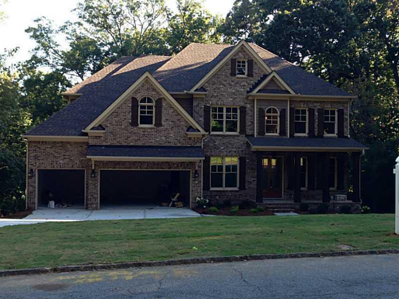 525 Forest Hills Dr., Atlanta, GA 30342