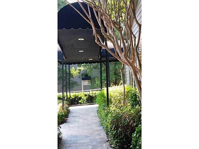 539 Granville Ct., Sandy Springs, GA 30328