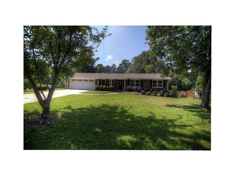 4304 Compton Cir., Powder Springs, GA 30127