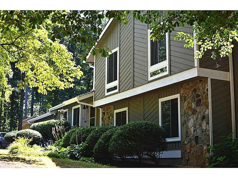 400 Longleaf Dr., Roswell, GA 30075