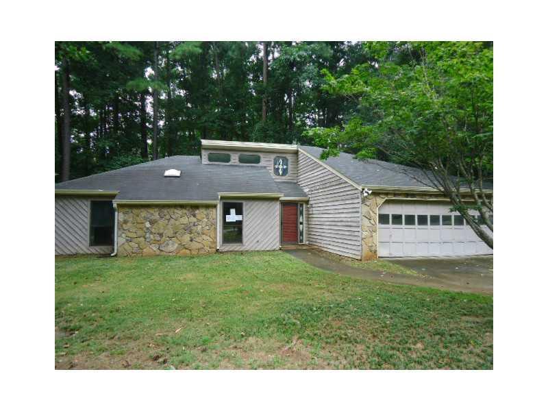 4093 Bent Willow Dr., Lilburn, GA 30047