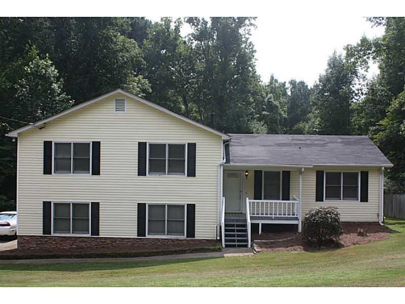 64 Mill Creek Dr., Dallas, GA 30157