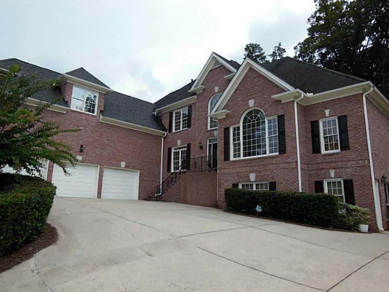 8190 Royal Troon Dr., Duluth, GA 30097