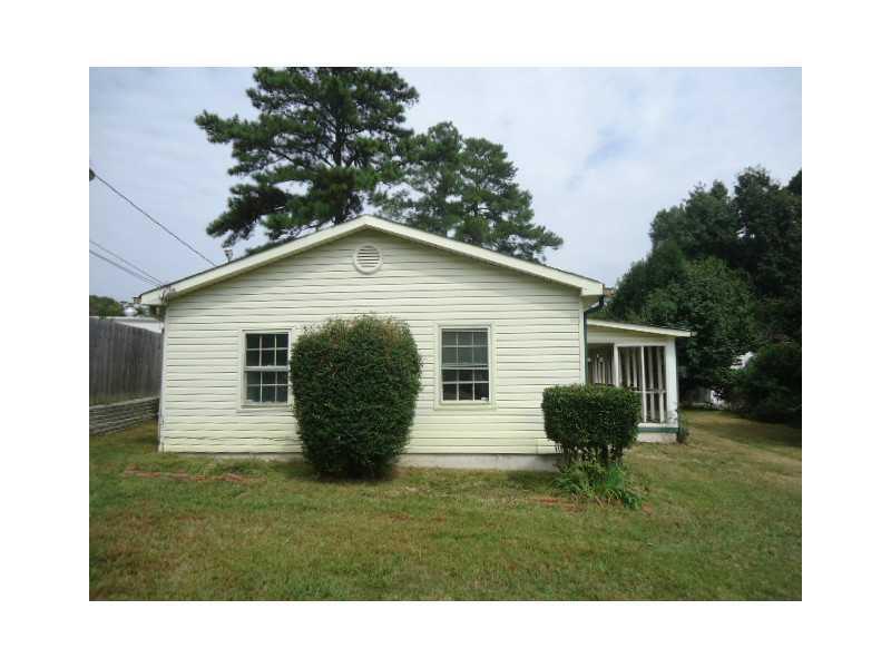 1100 Bingham Rd., Douglasville, GA 30134