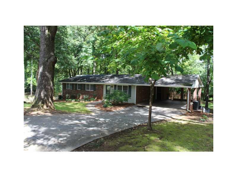 1295 Valley Ct., Roswell, GA 30075