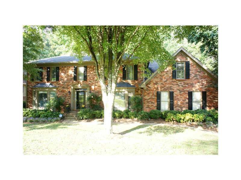 4008 Allenhurst Dr., Norcross, GA 30092