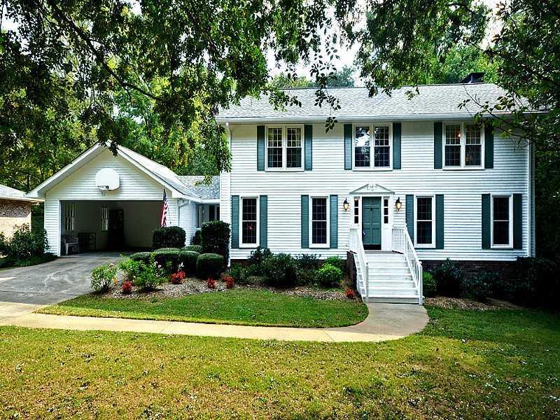 205 Alpine Dr., Roswell, GA 30075
