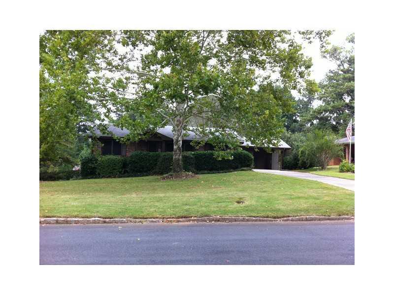 1511 Camelot Cir., Tucker, GA 30084