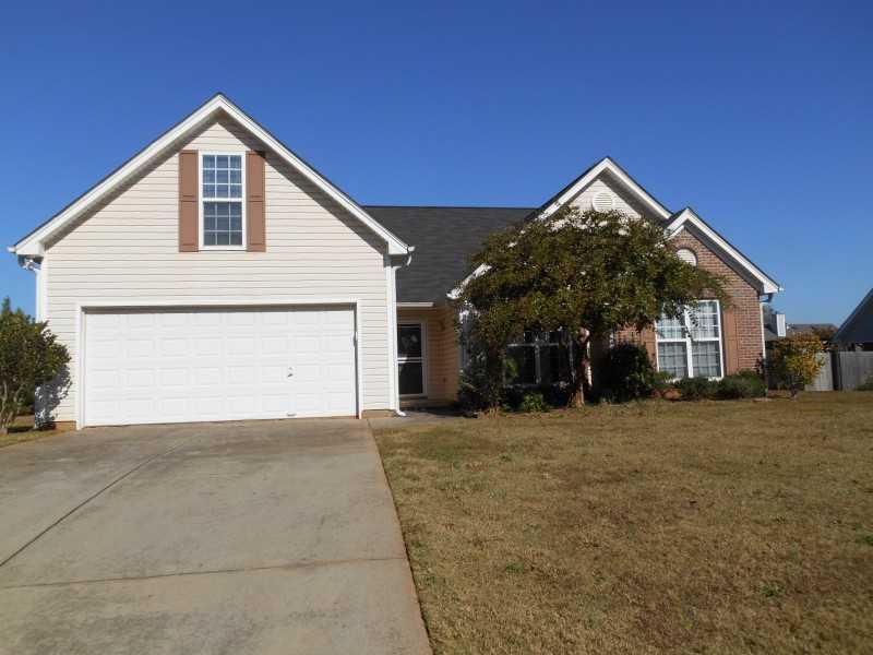 5620 Mohave Ct., Flowery Branch, GA 30542