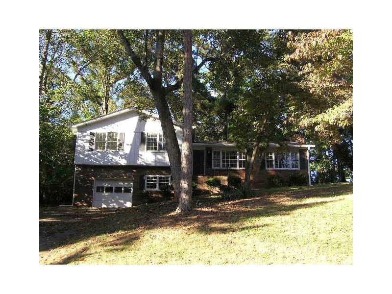 242 King Arthur Dr., Woodstock, GA 30189