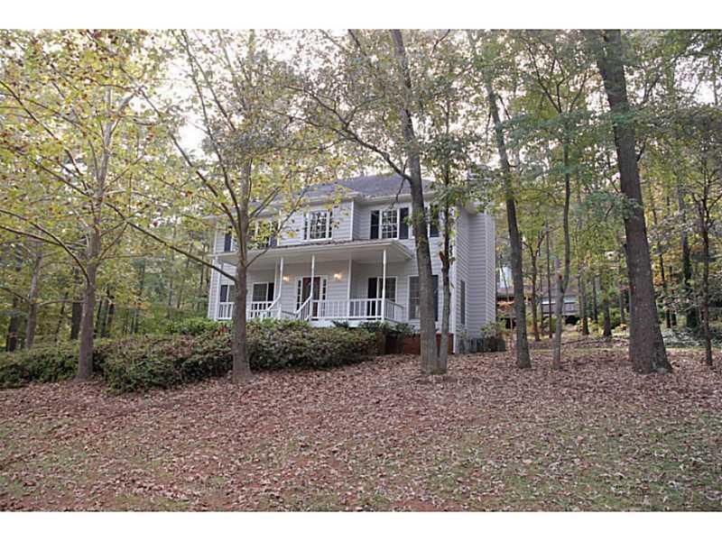 572 Leah Dr., Powder Springs, GA 30127